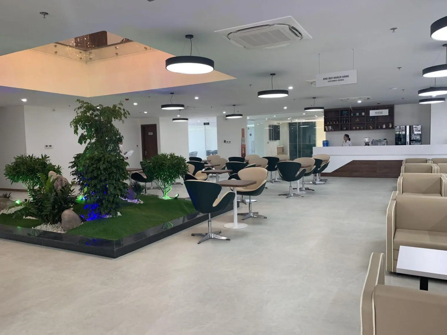 Khu phong cho cho khach hang Customer lounge